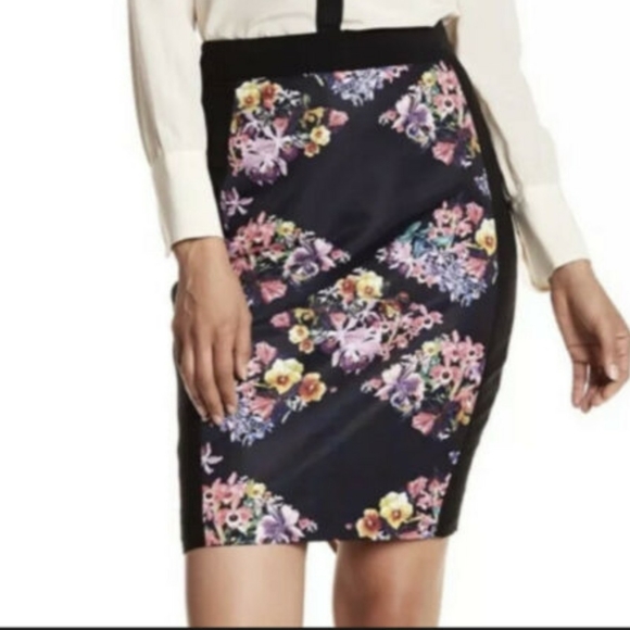 NWT TED BAKER floral pencil skirt - Picture 2 of 3